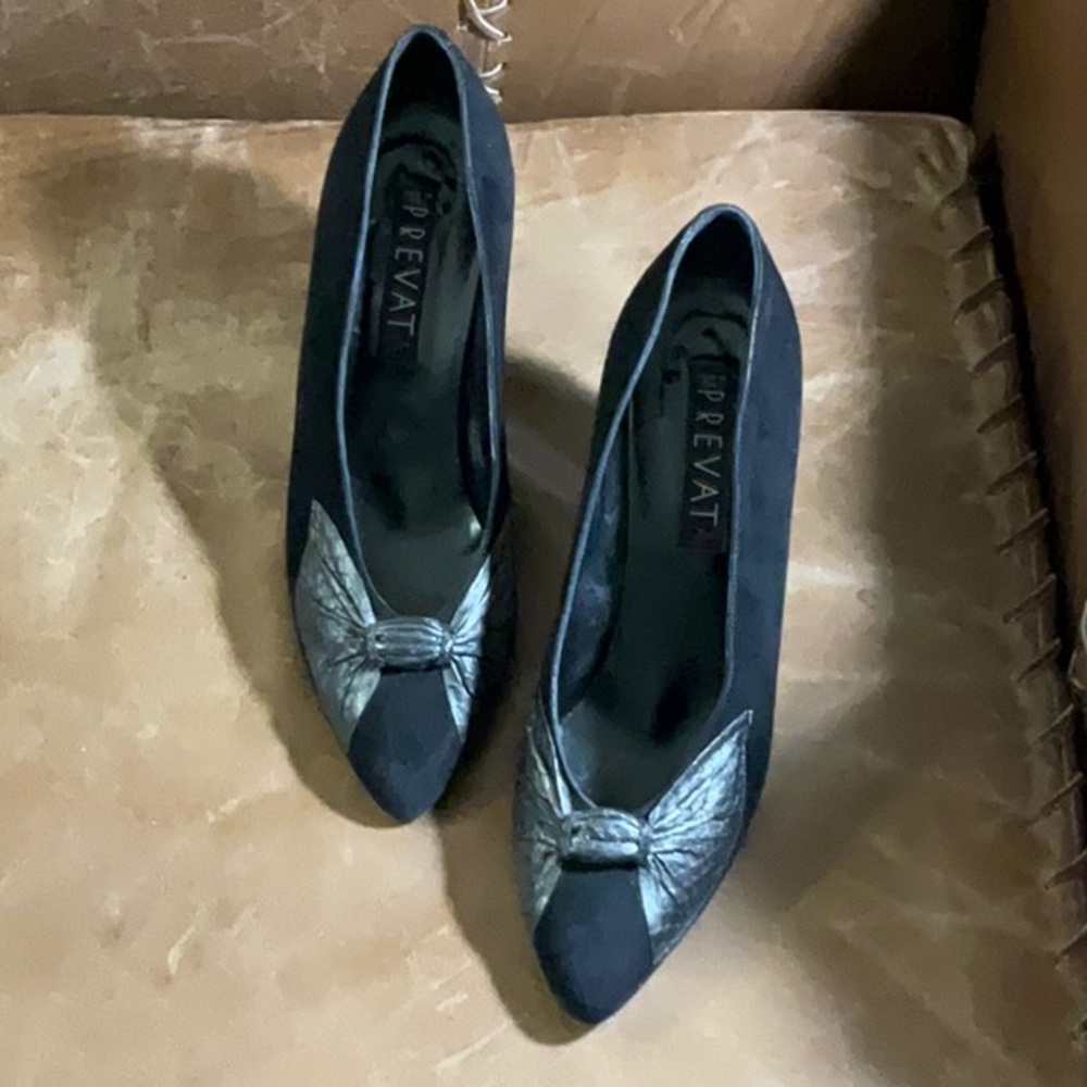 Prevata 8.5 AA Made in Italy Black Pumps Decorative Toe Box